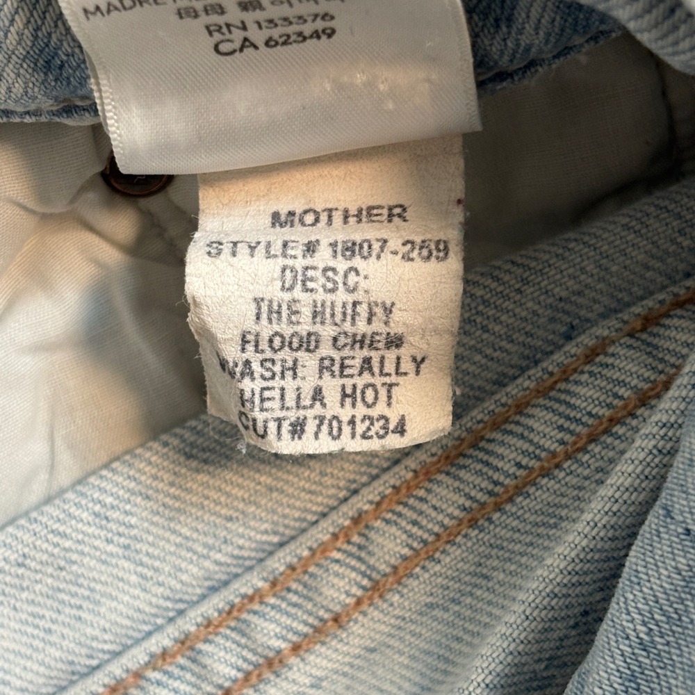 MOTHER The Huffy Flood Chew Wash Really Hella Hot Jeans Women's 26 Distressed - Picture 8 of 14